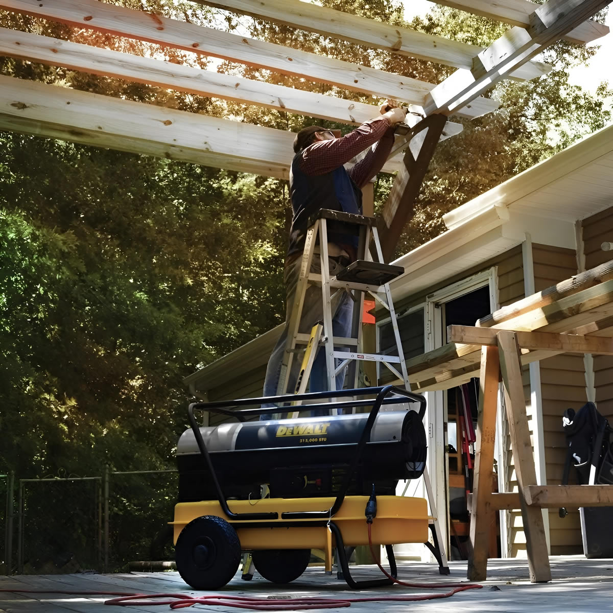 DeWalt 215,000 BTU Heavy Duty Forced Air Kerosene Heater