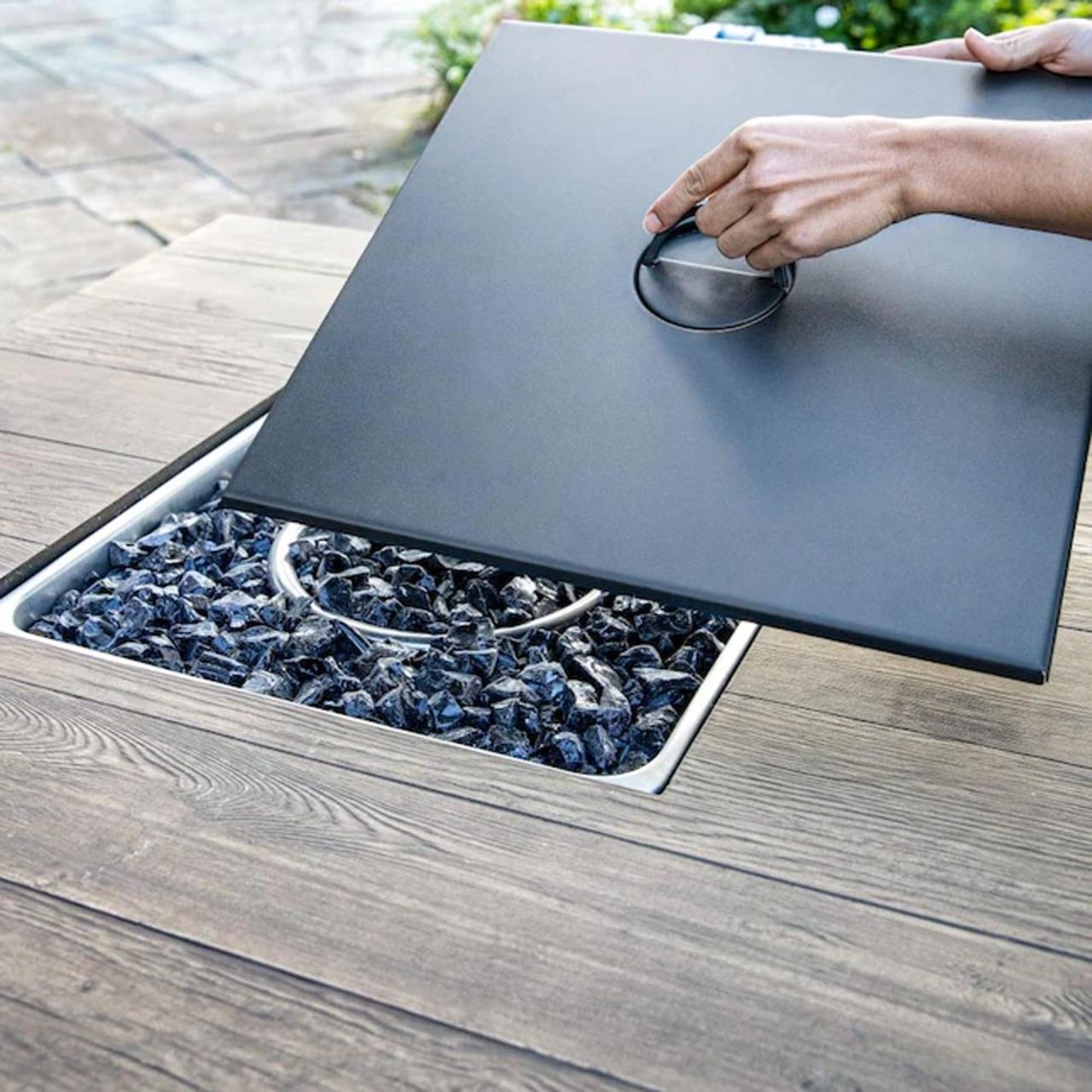 The Benjamin Dual-Heat LP Gas Outdoor Firepit