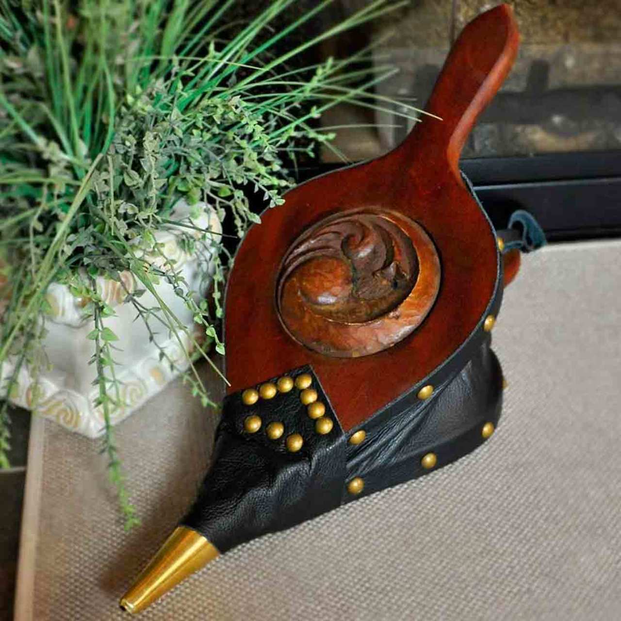 Johnny Beard Alexandra Cherry Bellows – Northline Express