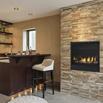 Majestic 32" Quartz Direct Vent Natural Gas Fireplace - QUARTZ32IFTN