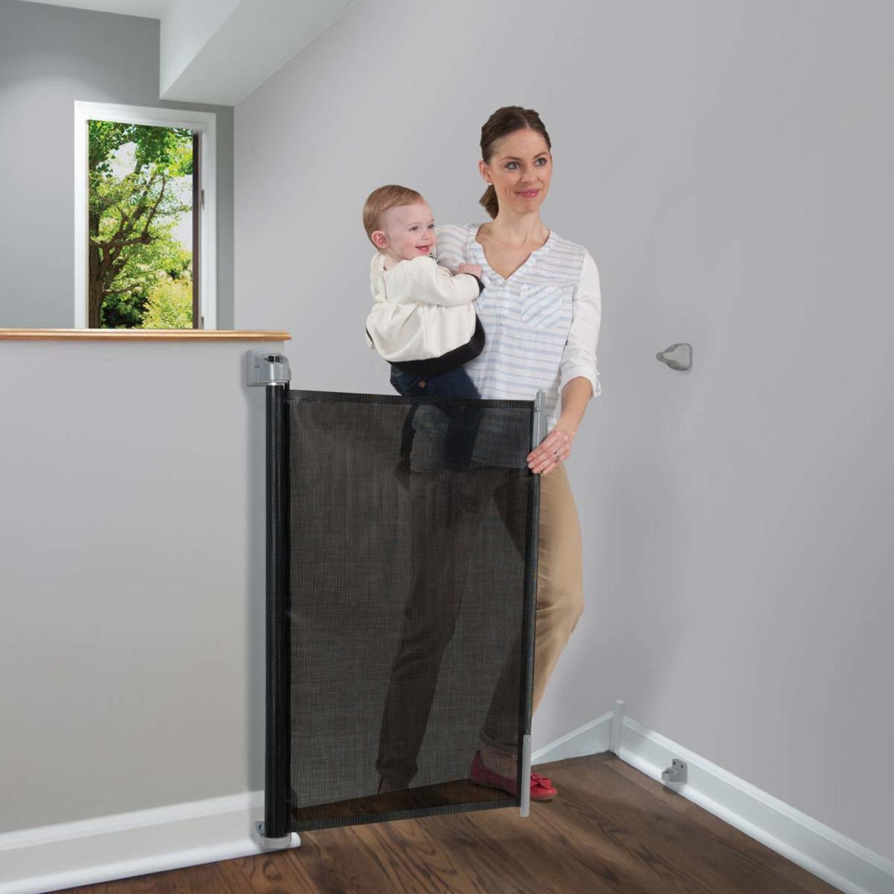 KidCo Retractable Safeway Gate - Black