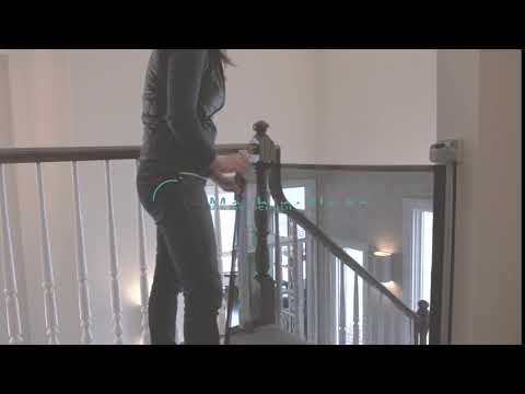 KidCo Retractable Safeway Gate - Black