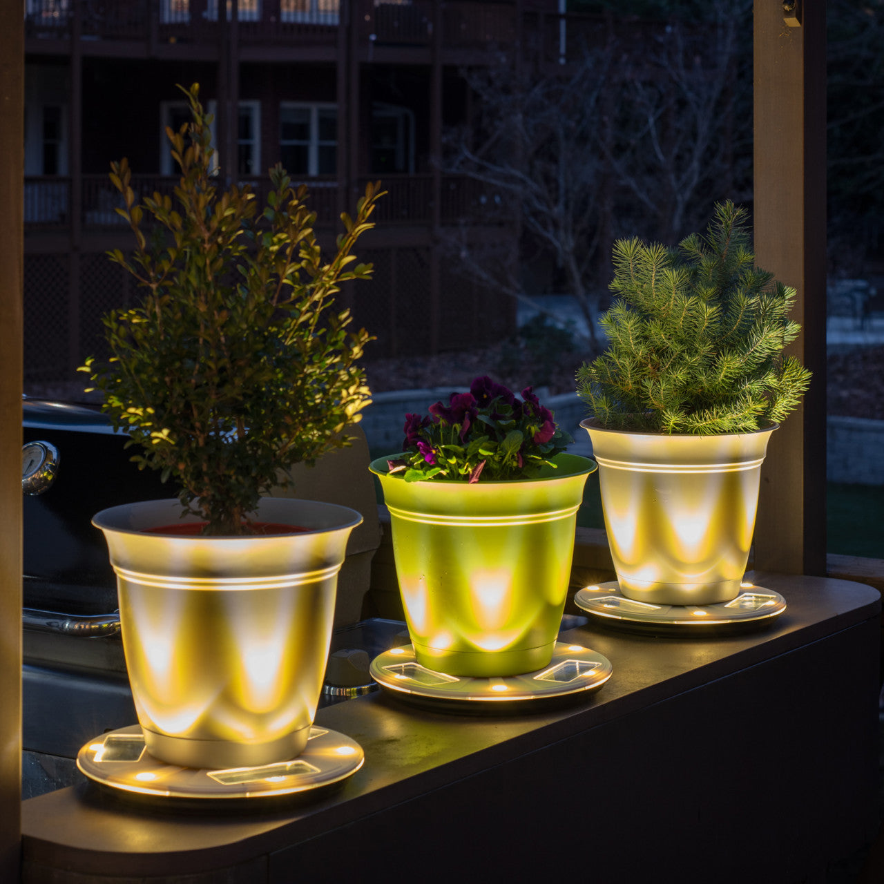 Solar LED Uplight Planter Base | White FInish | Gama Sonic