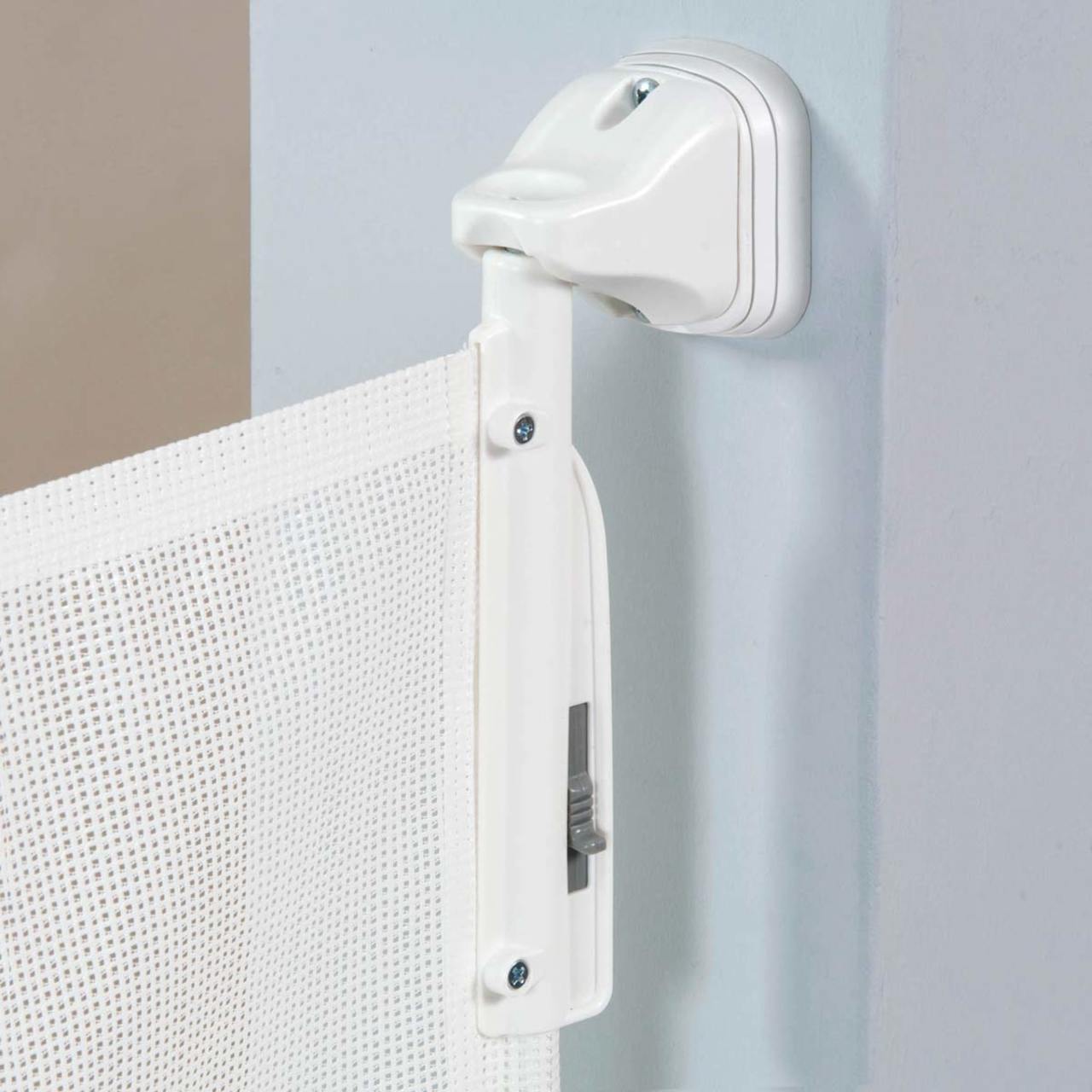KidCo Retractable Safeway Gate - White