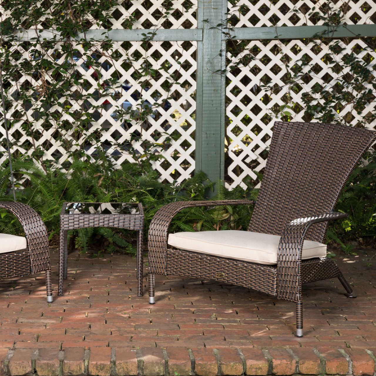 Coconino Wicker Chat Set