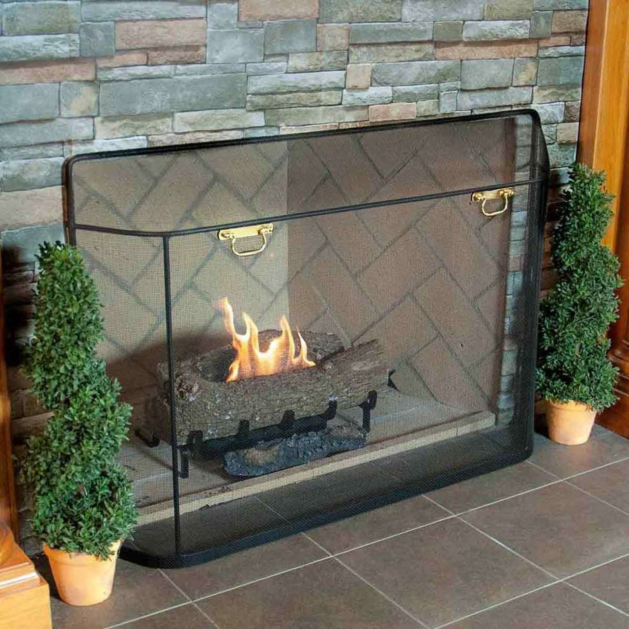Pilgrim Matte Black Traditional Spark Guard - 44'' W x 30'' H
