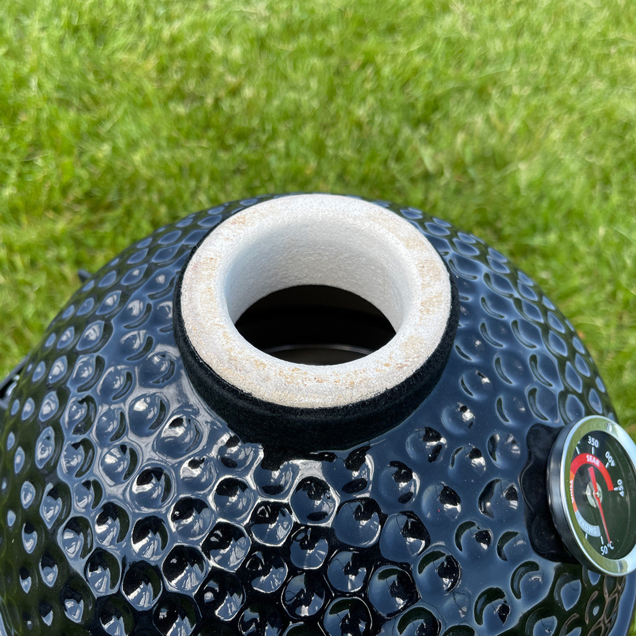 Woodeze 13" Kamado Grill - Black